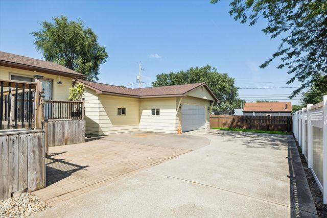 710 3rd Street, Colona, IL 61241