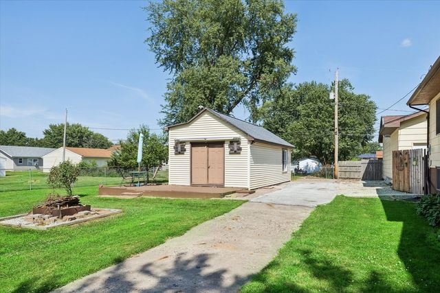 710 3rd Street, Colona, IL 61241