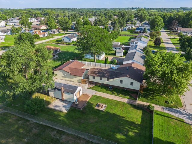 710 3rd Street, Colona, IL 61241