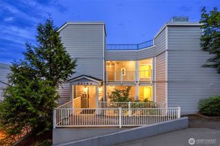 3318 30th Avenue SW #A502, Seattle, WA 98126