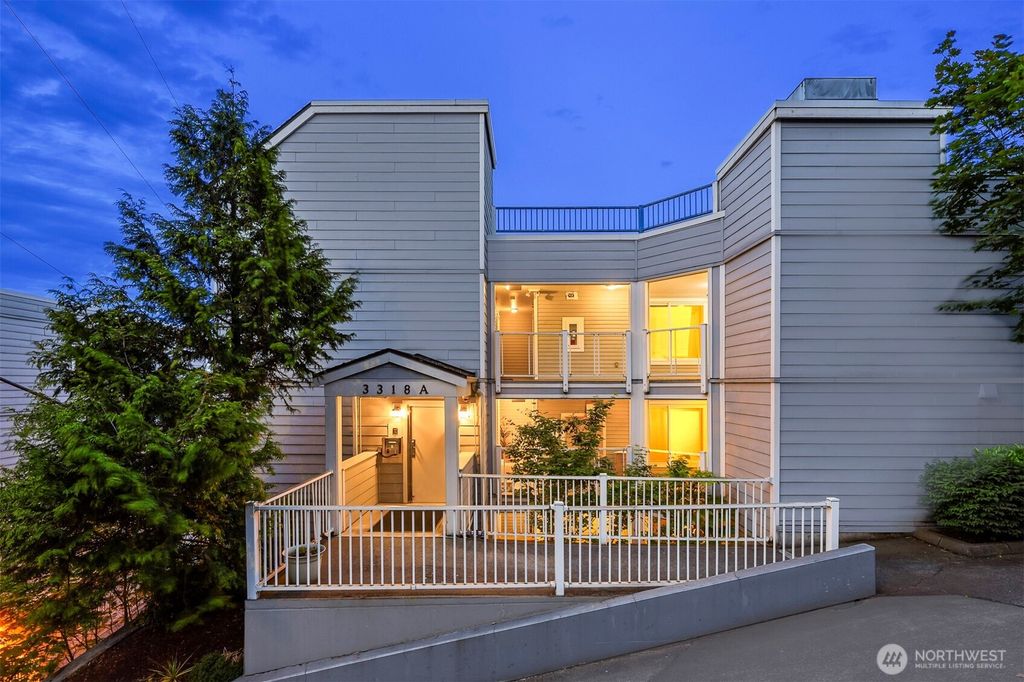 3318 30th Avenue SW #A502, Seattle, WA 98126