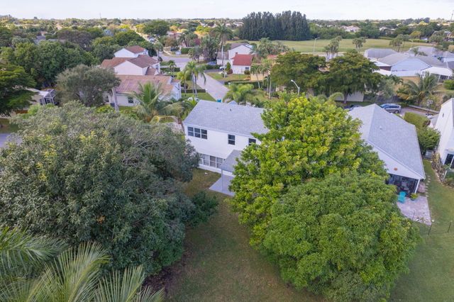 31 Swallow Drive, Boynton Beach, FL 33436