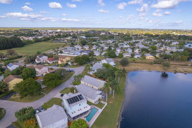 31 Swallow Drive, Boynton Beach, FL 33436