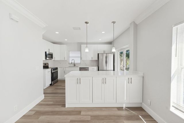 31 Swallow Drive, Boynton Beach, FL 33436