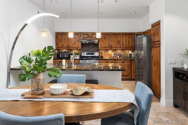 12366 Carmel Country Rd 207, San Diego, CA 92130