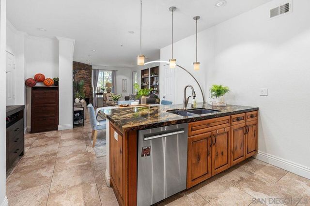 12366 Carmel Country Rd 207, San Diego, CA 92130