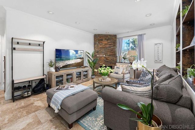 12366 Carmel Country Rd 207, San Diego, CA 92130