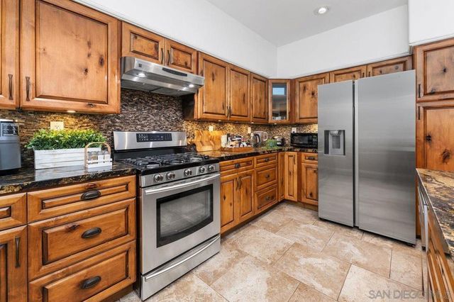 12366 Carmel Country Rd 207, San Diego, CA 92130