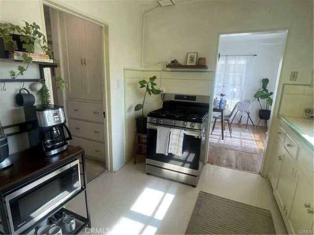 4586 Sunnyside Drive, Riverside, CA 92506