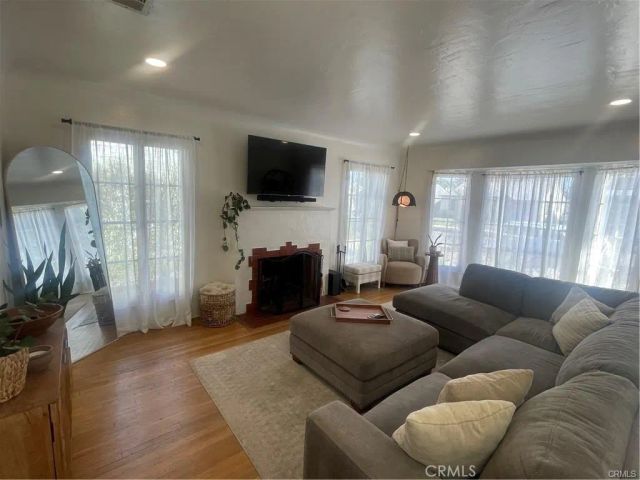 4586 Sunnyside Drive, Riverside, CA 92506