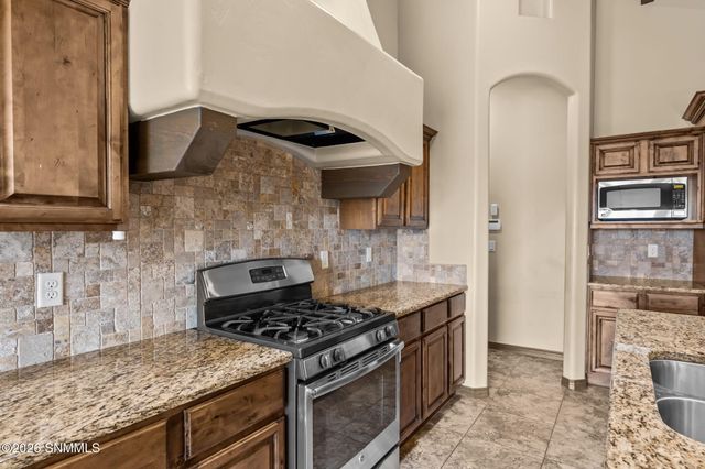 3005 Agua Ladoso Avenue, Las Cruces, NM 88012