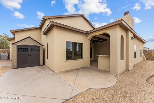 3005 Agua Ladoso Avenue, Las Cruces, NM 88012