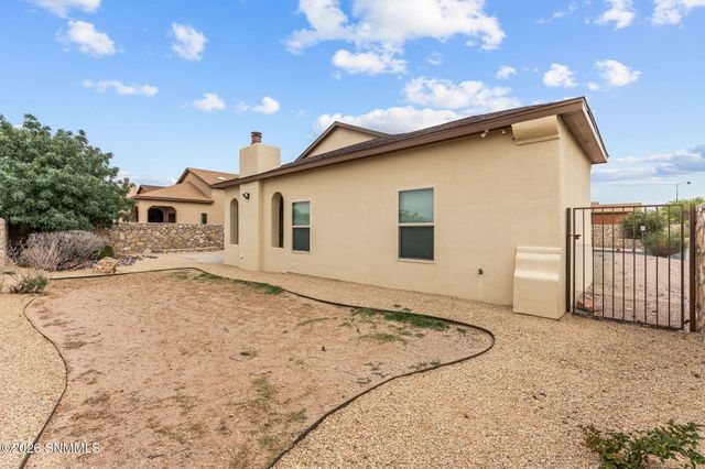 3005 Agua Ladoso Avenue, Las Cruces, NM 88012