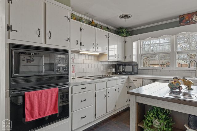 156 E Park Lane, Burdette, AR 72321