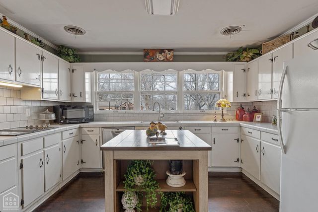 156 E Park Lane, Burdette, AR 72321