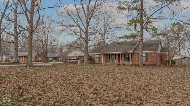 156 E Park Lane, Burdette, AR 72321