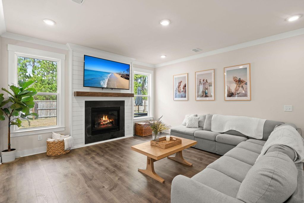 Image 14 of property listing at 130 Wappoo Trace Lane, Summerville, SC 29486