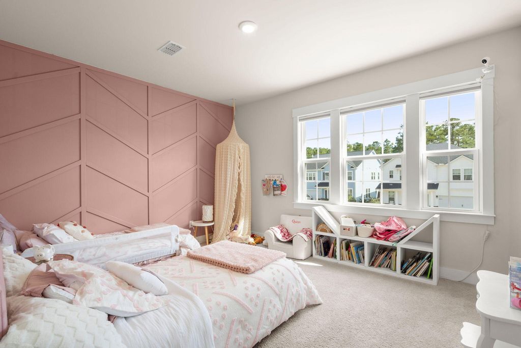 Image 36 of property listing at 130 Wappoo Trace Lane, Summerville, SC 29486