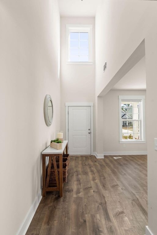 Image 8 of property listing at 130 Wappoo Trace Lane, Summerville, SC 29486