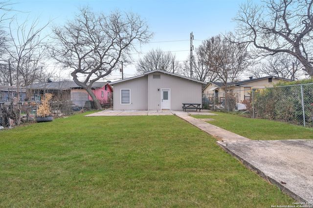 815 Patton Blvd, San Antonio, TX 78237