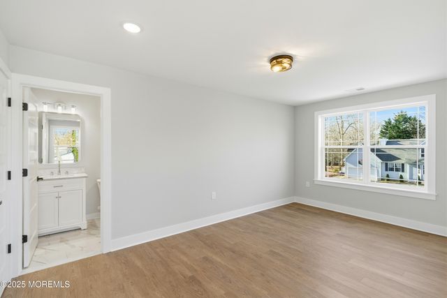 421 Roland Avenue, Bayville, NJ 08721