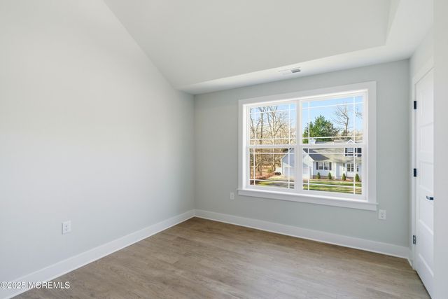 421 Roland Avenue, Bayville, NJ 08721