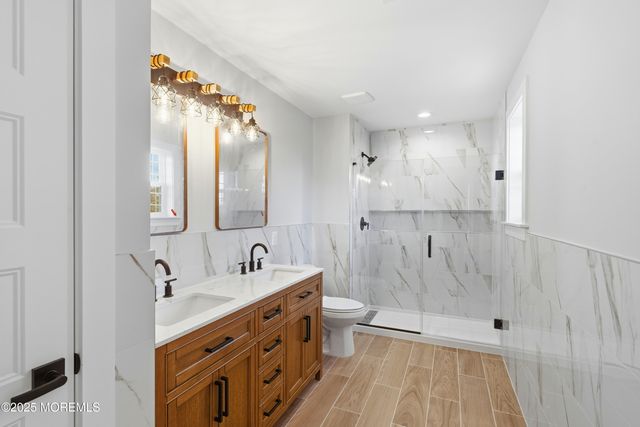 421 Roland Avenue, Bayville, NJ 08721