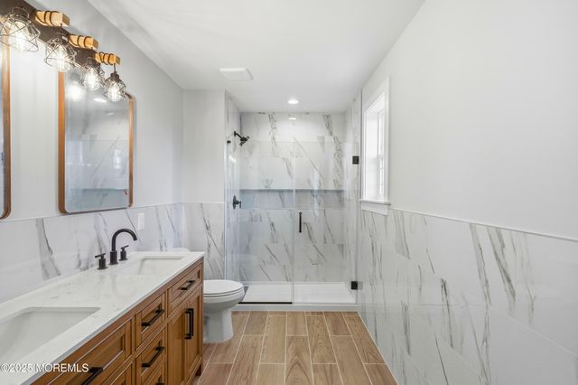 421 Roland Avenue, Bayville, NJ 08721