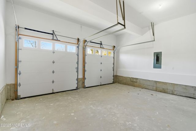 421 Roland Avenue, Bayville, NJ 08721