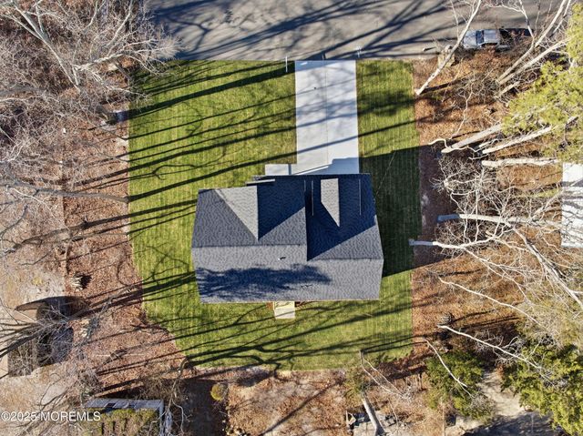 421 Roland Avenue, Bayville, NJ 08721