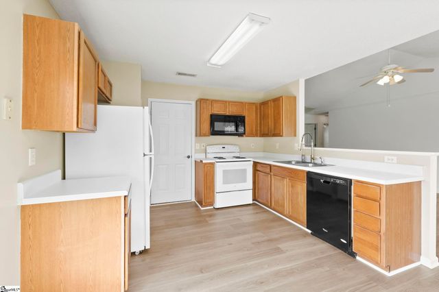 7 Three Coins Court, Fountain Inn, SC 29644