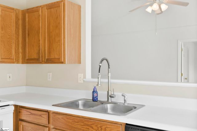 7 Three Coins Court, Fountain Inn, SC 29644