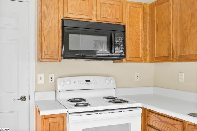 7 Three Coins Court, Fountain Inn, SC 29644