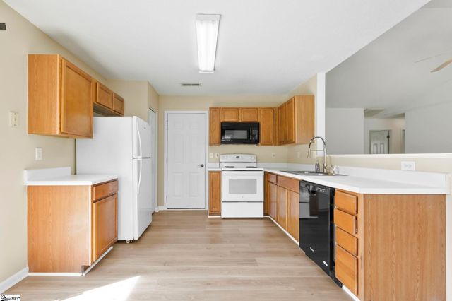 7 Three Coins Court, Fountain Inn, SC 29644