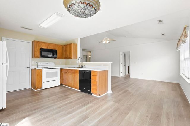 7 Three Coins Court, Fountain Inn, SC 29644