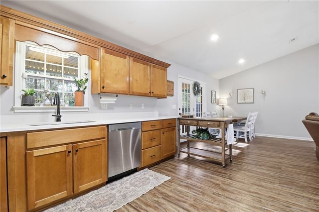 326 Lake Shore Drive, Midway, GA 31320