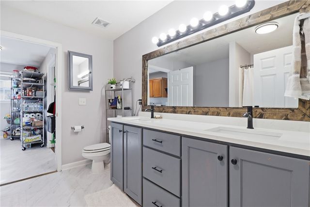 326 Lake Shore Drive, Midway, GA 31320