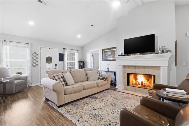 326 Lake Shore Drive, Midway, GA 31320