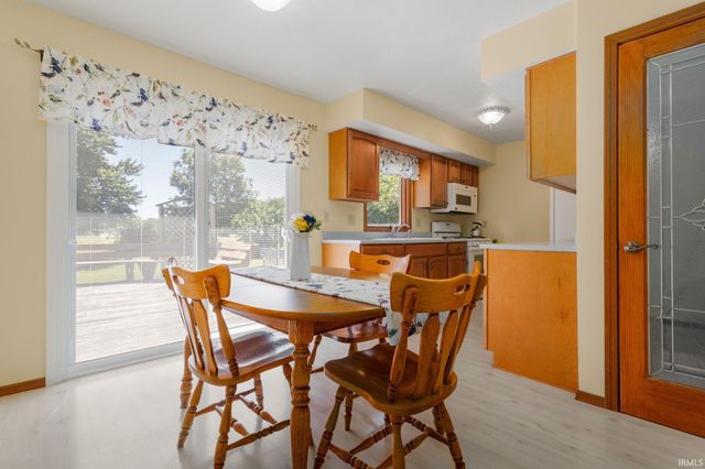 57302 Peggy Drive, South Bend, IN 46619