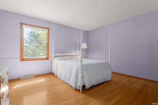 57302 Peggy Drive, South Bend, IN 46619