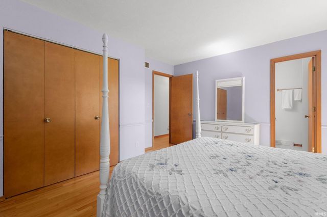 57302 Peggy Drive, South Bend, IN 46619