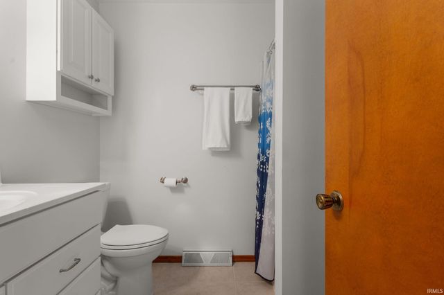 57302 Peggy Drive, South Bend, IN 46619