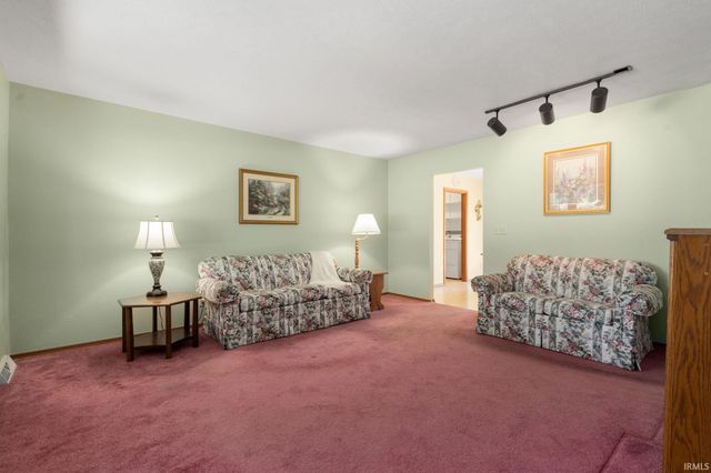 57302 Peggy Drive, South Bend, IN 46619