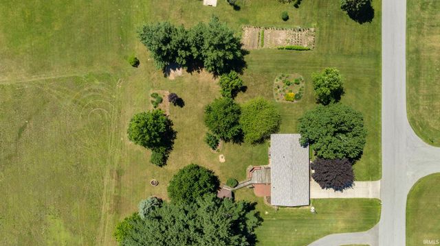 57302 Peggy Drive, South Bend, IN 46619