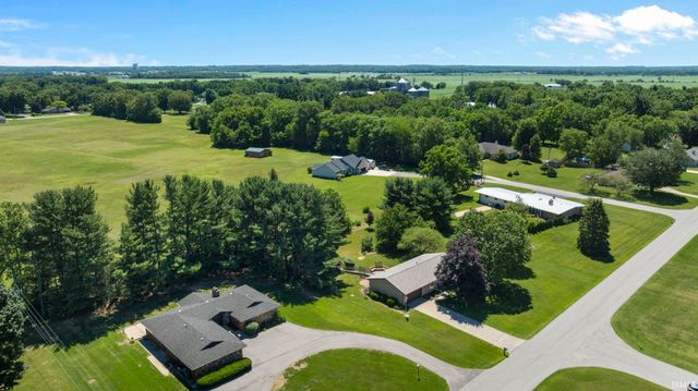 57302 Peggy Drive, South Bend, IN 46619