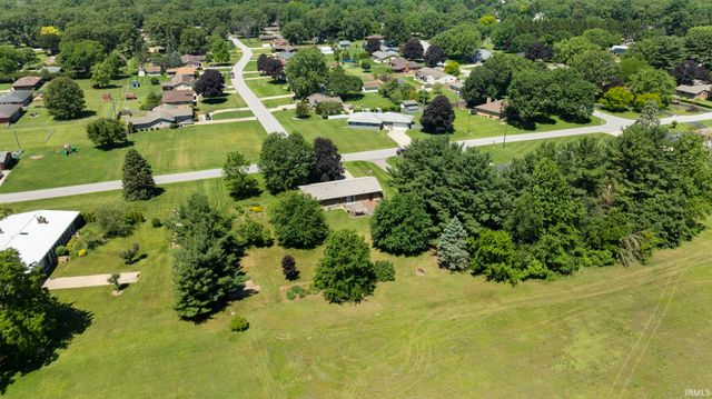 57302 Peggy Drive, South Bend, IN 46619
