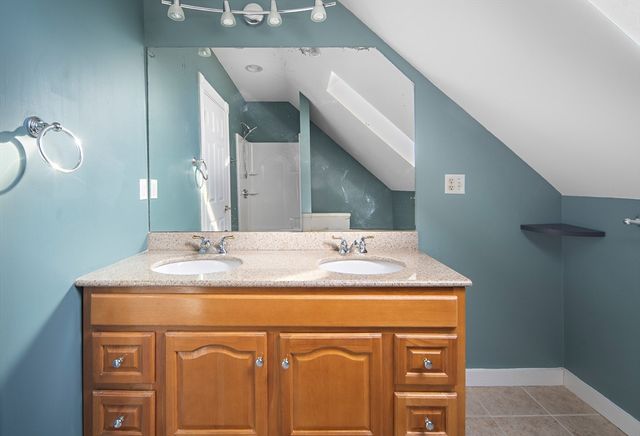 6 Porter St. 6, Woburn, MA 01801