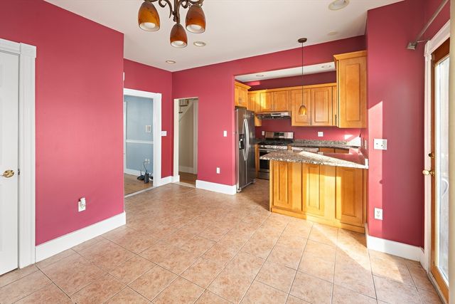 6 Porter St. 6, Woburn, MA 01801