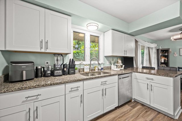 5817 S Quality AVENUE, Cudahy, WI 53110