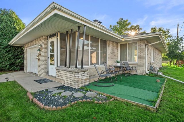 5817 S Quality AVENUE, Cudahy, WI 53110